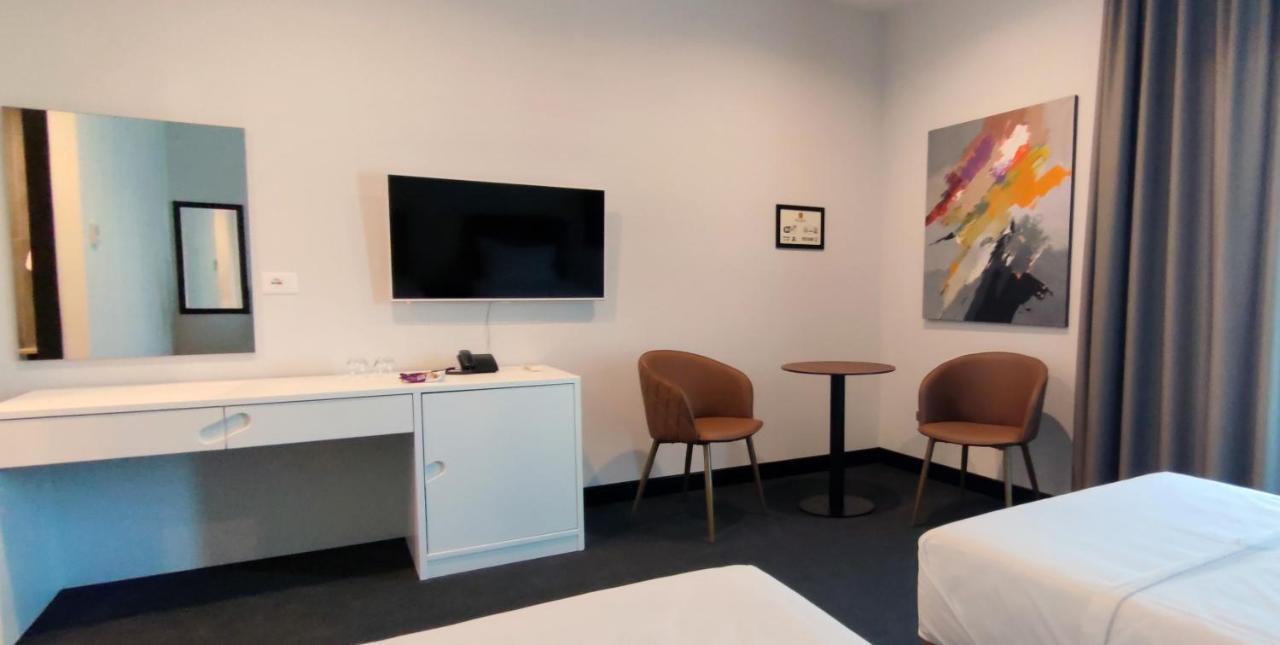 Hotel Delta Premium Durrës Zewnętrze zdjęcie